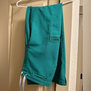 FIGS XS Tall hunter green scrub pants